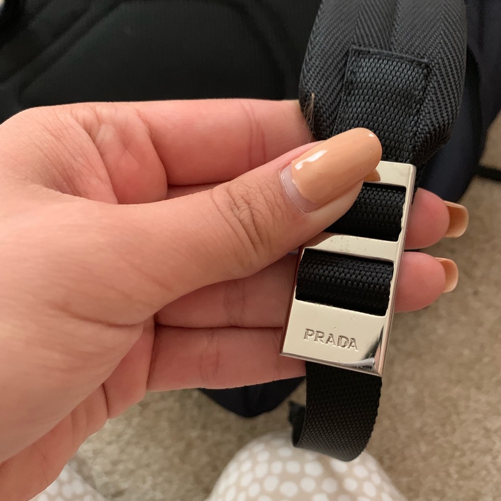 Navy blue Prada backpack - Picture 5 of 8